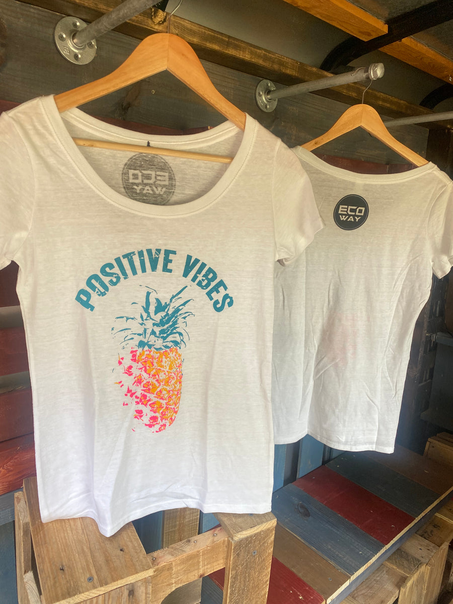 Women's pineapple positive vibes